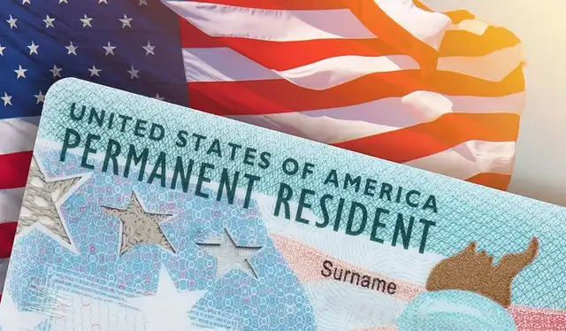  Un residente permanente con la Green Card, de igual forma, está obligado a cumplir con las leyes y obligaciones en el país. Foto: Le Guide   