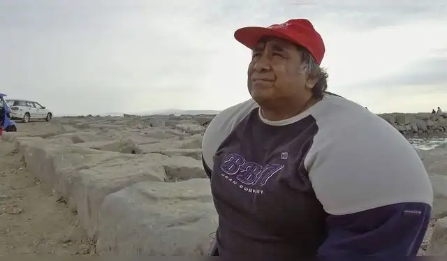  Alejandro Ramos sufre por su condición y lucha constantemente para superar la descomprensión. Foto: BBC   