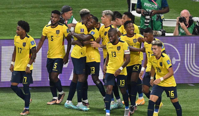  Ecuador se encuentra en el puesto 5 de las Eliminatorias con 13 puntos. Foto: AFP    