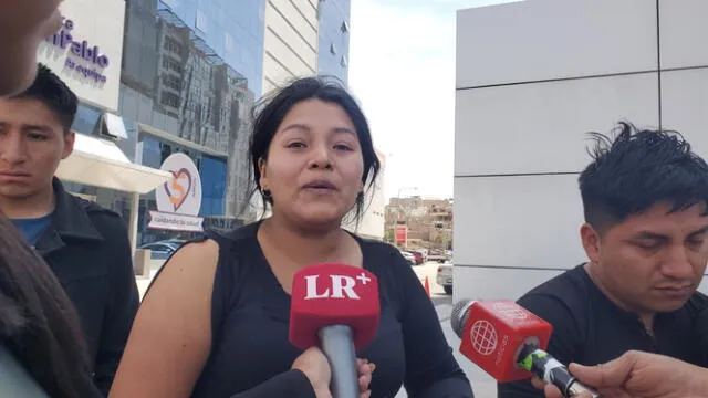 Esther Sedano de Media Naranja señala que los gastos solo han sido cubiertos por el SOAT de miniván. Foto: Leonela Aquino/URPI-GLR    