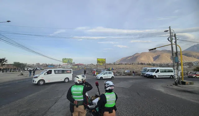 Policía resguarda las calles durante paro en Arequipa