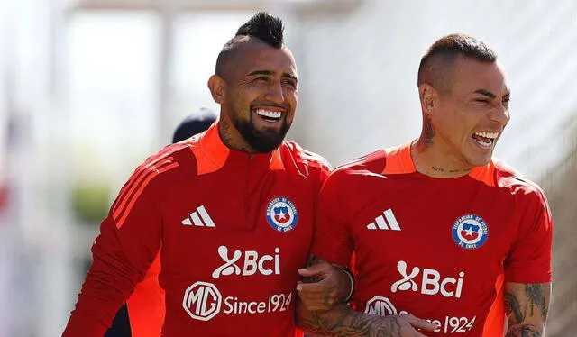  Arturo Vidal y Eduardo Vargas podrían ser titulares en el próximo partido de Chile contra Perú. Foto: La Roja    