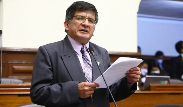  Hamlet Echevarría en Plaza de Armas de Chota en semana de representación. Foto: Congreso   