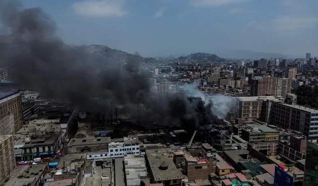 Centro comercial necesita implementar medidas de seguridad adecuadas contra incendios a fin de salvaguardar la integridad de los comerciantes y consumidores. Foto: LR   