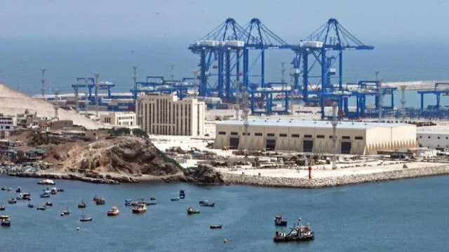  El megapuerto de Chancay plantea un desafío estratégico para los puertos de San Antonio y Valparaíso, al posicionarse como un eje clave para el comercio internacional. Foto: SRRTV   