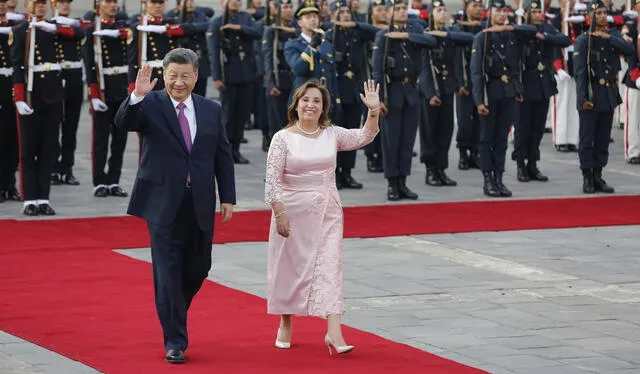 Presidenta Dina Boluarte recibe al presidente de China, Xi Jinping, y le rinde honores en el patio de honor de Palacio de Gobierno. Foto: Marco Cotrina   