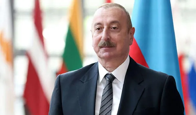 Presidente de Azerbaiyán, Ilaham Aliyev, defiende el uso de combustibles fósiles como petróleo y gas. Foto: AFP   