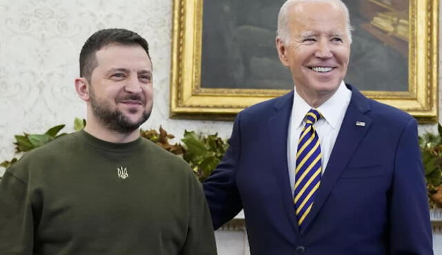 El presidente ucraniano Volodímir Zelenski y su par estadounidense Joe Biden. Foto: Euronews.   