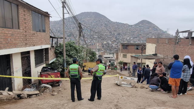 La Policía Nacional llegó al lugar de los hechos para realizar las diligencias correspondientes. Foto: Rosa Quincho.   