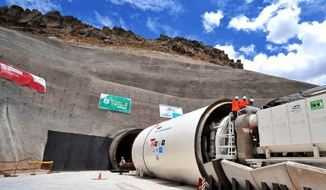  Los avances de esta obra se encuentran paralizadas. Foto: Andina   