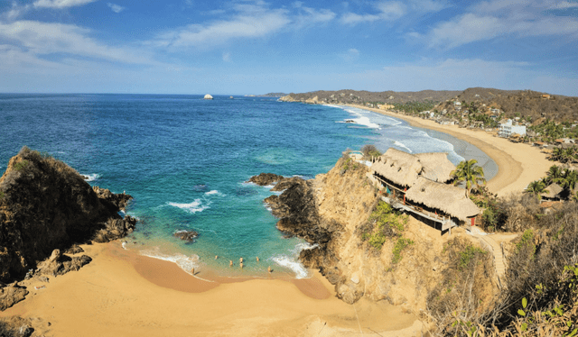 La belleza de la playa Zipolite en México esconde grandes peligros. Foto: Expedia    