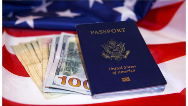 Para obtener la visa, es fundamental organizar tus documentos como el pasaporte y el formulario DS-160. También es vital prepararse para las preguntas comunes de los oficiales. Foto: RCN Radio   