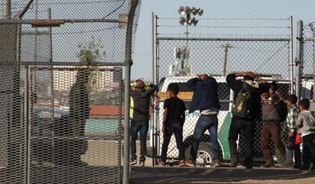 El plan enfrenta desafíos de financiación que el equipo de Trump intenta resolver mediante la redistribución de recursos y la declaración de emergencia nacional para acceder a fondos del Pentágono. Foto: Diario La Prensa   