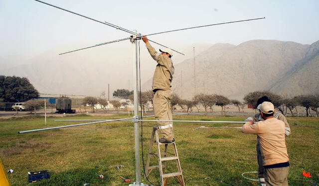  Esta capa de la atmósfera influye en las señales de radio, GPS y telecomunicaciones. Foto: Andina.   