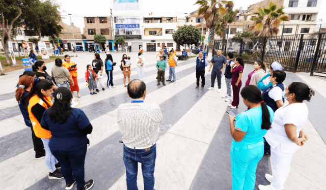 Es importante realizar simulacros de sismo continuamente debido a la ubicación geográfica de nuestro país, la cual es propensa a movimientos telúricos. Foto: Andina   