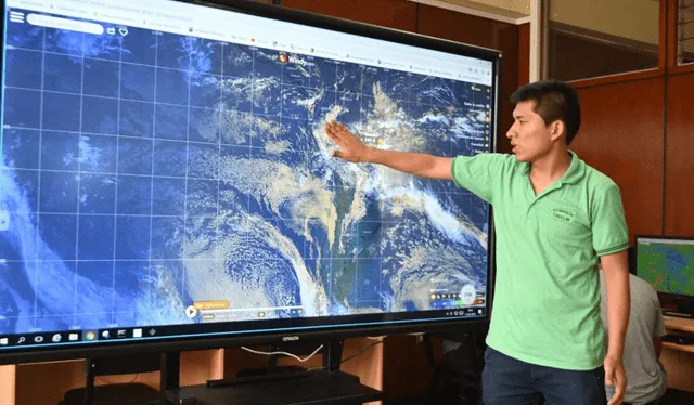 joven estudiando carrera de ingenieria meteorológica