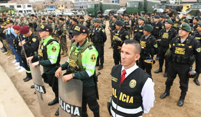 Alcaldes de diferentes distritos sostienen que el estado de emergencia ha hecho poco o nada para frenar la delincuencia. Foto: Mindef   