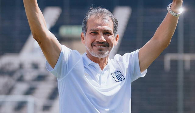  Franco Navarro se retiró como futbolista en Alianza Lima en 1995 y regresó para dirigir al club en 2002. Foto: Alianza Lima    