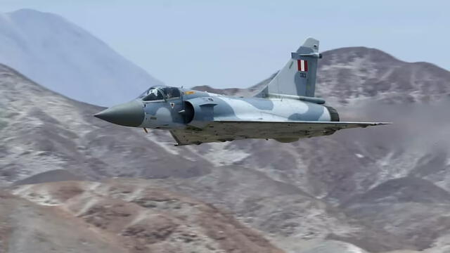  La Fuerza Aérea del Perú ingresa en el top de la región gracias a sus cazas como el Mirage 2000. Foto: Defensa.com    