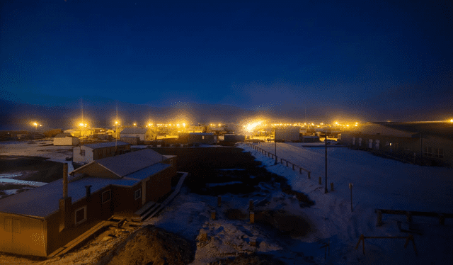 La ciudad de Alaska no contará con luz solar hasta el mes de enero del 2025. Foto: New York Post    