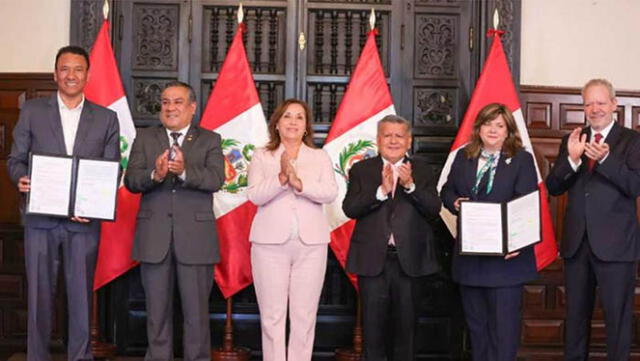  La firma del acuerdo entre Perú y Canadá se realizó el 30 de abril de 2024. Foto: Gobierno.   