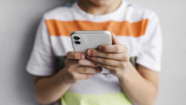  Australia prohibirá el acceso de menores de 16 años a las redes sociales. Foto: AsíSucedeLeón<br>   