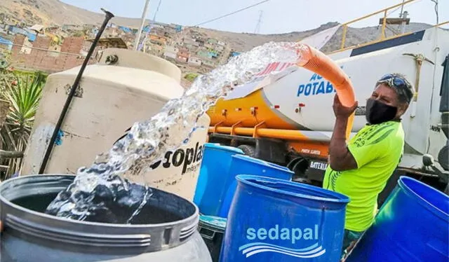  La falta de agua en Lima es una realidad permanente. Foto: Nexos.    