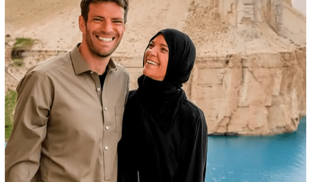  La pareja en Afganistán, visitando el Parque Nacional Band-e Amir. Foto: hudsonandemily/IG.    