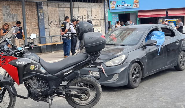 Tras disparar 15 veces a su víctima, los delincuentes huyeron del lugar. Sin embargo, la Policía Nacional del Perú logró capturar a los sospechosos. Foto: Cristina Gálvez   