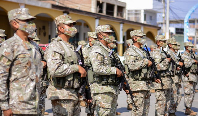  El Ejército del Perú regularmente incorpora profesionales de diferentes áreas para mejorar sus capacidades. Foto: Municipalidad Distrital de Guadalupe.    