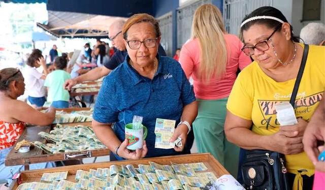 Los billeteros de la Lotería Nacional de Panamá deben presentar su cédula de identidad y el recibo celeste del último sorteo. Foto: LNB Panamá   