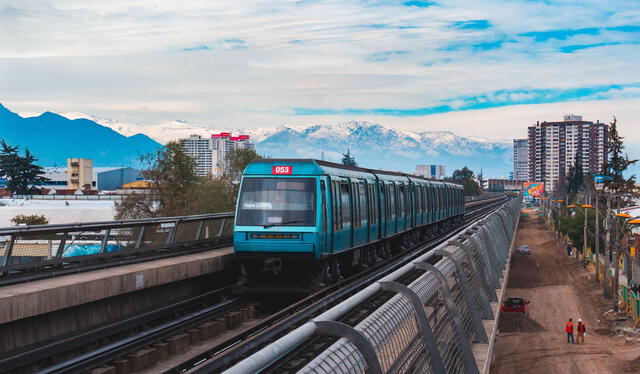  La estación implementará sistemas de respaldo, como escaleras fijas y equipos electrógenos, para garantizar evacuaciones seguras. Foto: Metro Santiago   