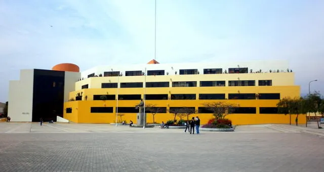  La Biblioteca Central Pedro Zulen es apto para estudiantes internos como externos. Foto: Gobierno del Perú   