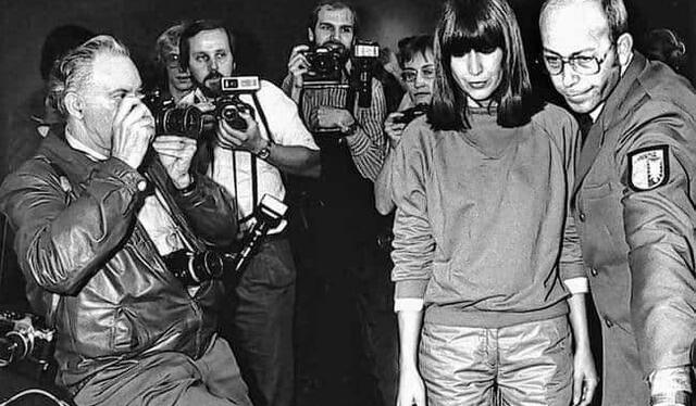  El 6 de marzo de 1981, Marianne terminó con la vida del asesino de su hija. Foto: Reddit.    