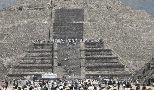  La integridad de las estructuras de Teotihuacán está en riesgo debido al exceso de turistas. Foto: xhepl.mx.    