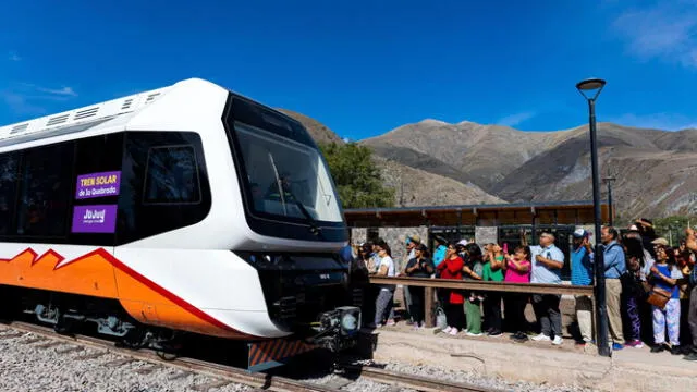  El Tren de la Quebrada puede alcanzar hasta 60 kilómetros por hora. Foto: BBC.    