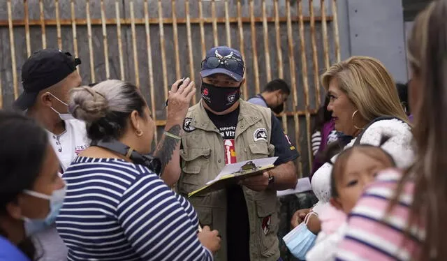  Los solicitantes de asilo suelen enfrentar desafíos significativos, como la detención y la separación familiar. Foto: Ángeles Times    