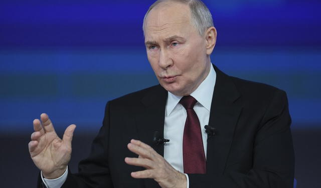  Vladimir Putin brindo declaraciones durante su conferencia de prensa en el contexto del conflicto con Ucrania. Foto: EFE   