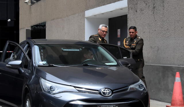 El general David Ojeda Parra aceptó asumir la Comandancia General del Ejército cuando en el cargo todavía se encontraba el general Walter Córdova Alemán.   