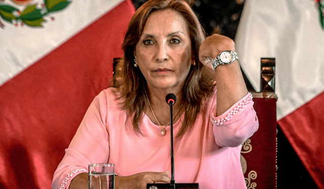  La presidenta peruana, Dina Boluarte, tendría un Rolex valorizado en 14 mil dólares. Foto: CNN.    