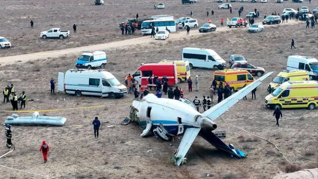  Las autoridades kazajas han comenzado a investigar las causas del accidente. Foto: X   