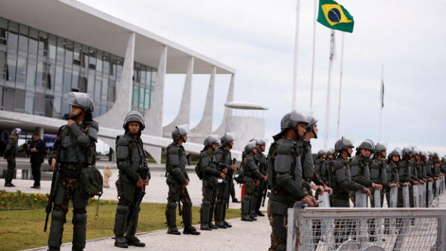  Brasil se consolida como la potencia militar más poderosa de América Latina, liderando en capacidad aérea con 185 aeronaves de combate. Foto: RTVE.es   