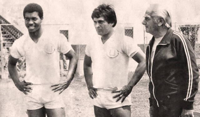  Además de Hugo Sotil, Julio César Uribe también jugó un amistoso con camiseta de la ‘U’. Foto: Universitario    