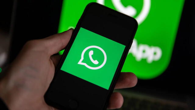  Estos mensajes suelen incluir la frase “Solicitud para restablecer tu cuenta de WhatsApp”, acompañada de instrucciones urgentes para actuar rápidamente. Foto: IproUP   