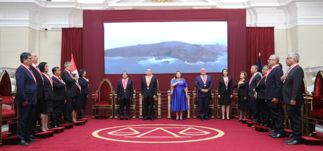 Jueces de la Corte Suprema participaron en la ceremonia de toma de posesión de la presidenta del PJ, Janet Tello   