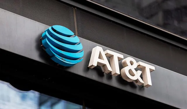  AT&amp;T lanzó recientemente una convocatoria para cubrir más de 40 vacantes de vendedores bilingües en distintas ciudades de California. Foto: Telemundo   