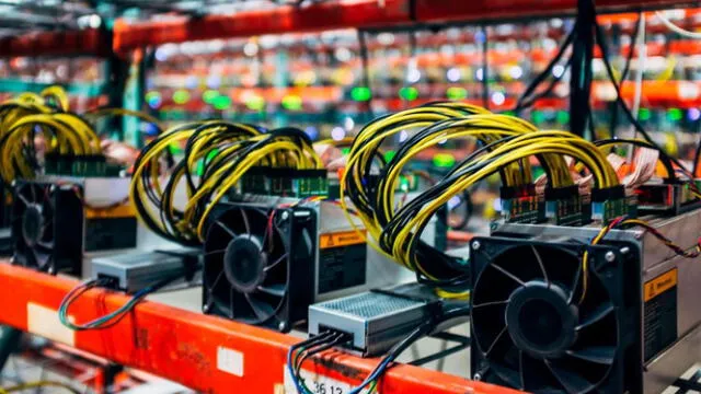 Desde Paraguay hasta Bután, la minería de Bitcoin impulsa desarrollo regional y social. Foto: Mineros Asics   