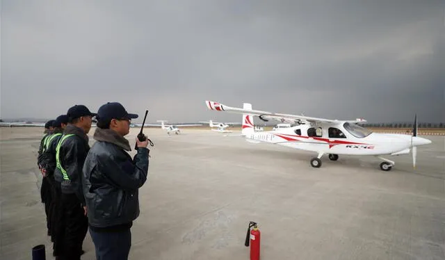  El RX4E impulsa un transporte aéreo más sostenible y comprometido con el cuidado del medio ambiente. Foto: Spanish.Xinhuanet.com   