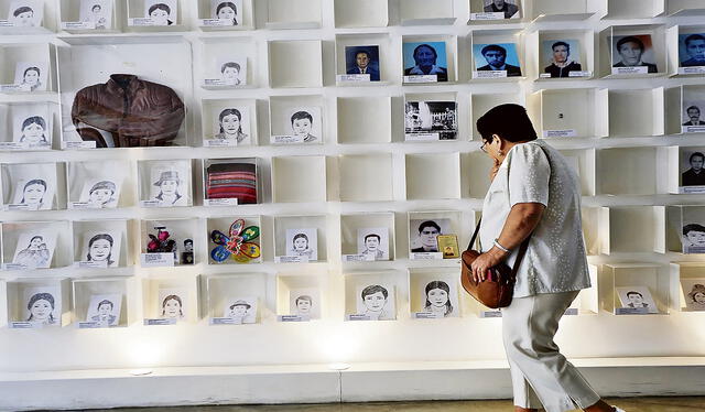 Instalación en la muestra permanente del LUM que rinde homenaje a los desaparecidos durante los años de lucha contraterrorista. Fotografía: Archivo La República   