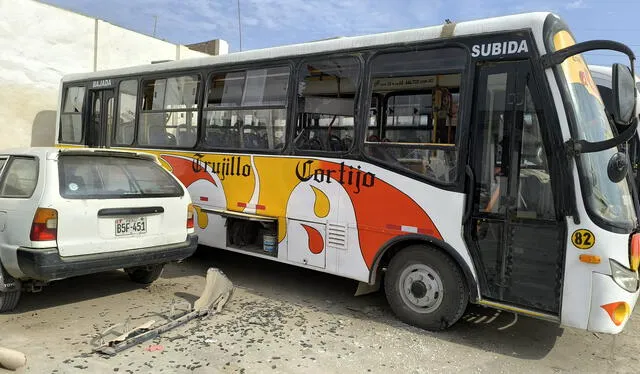 Tras la detonación del explosivo 10 buses terminaron con las ventanas rotas. Foto: Sergio Verde / Urpi-Lr   